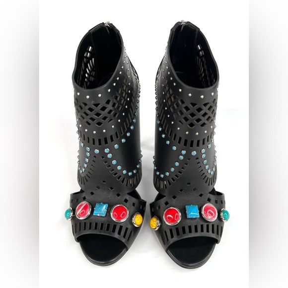 GUCCI LIKA LASER CUT LEATHER STONE STUD EMBELLISHED LOGO ANKLE BOOT SIZE EU 38 - Picture 9 of 11